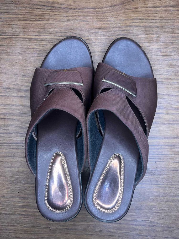 Elegant Brown Casual Heel Sandals