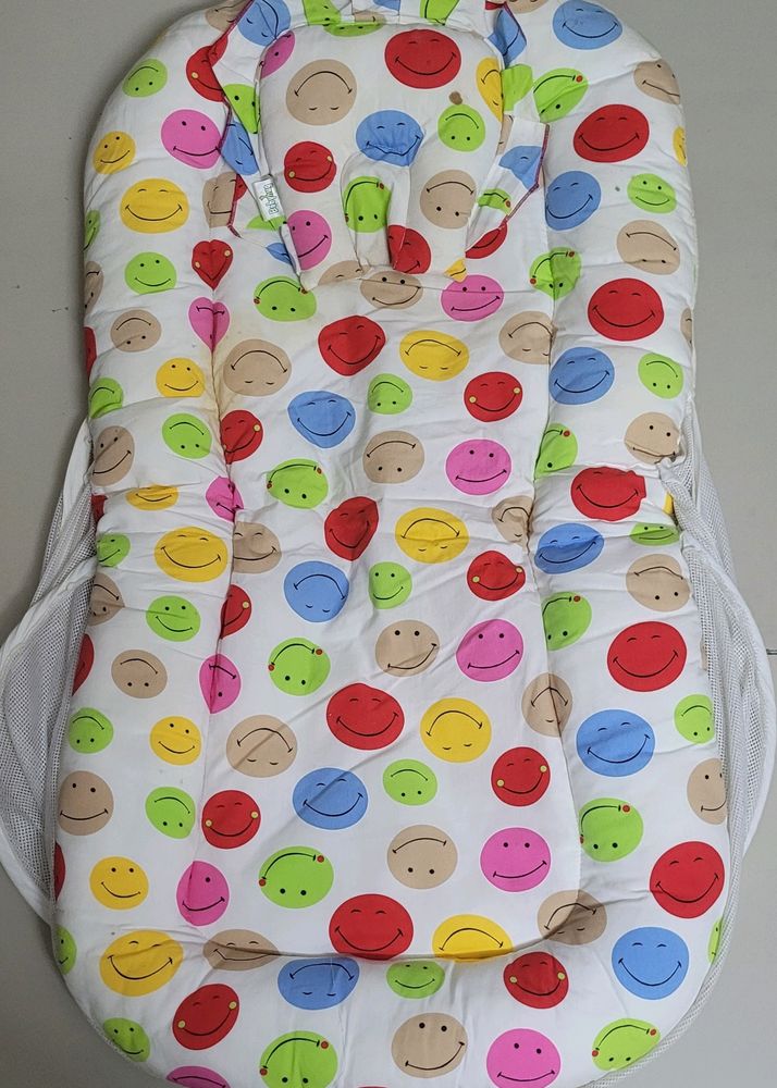 Babyhug Baby Bed With Mosquito Net And Pillow