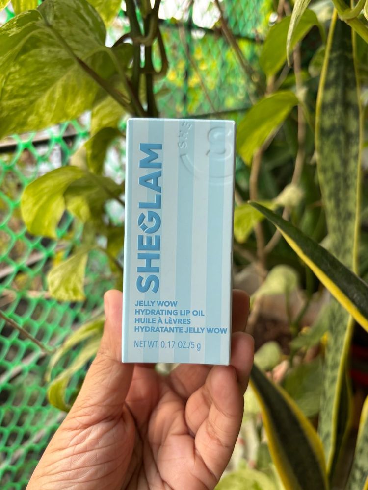 She Glam Lip Oil