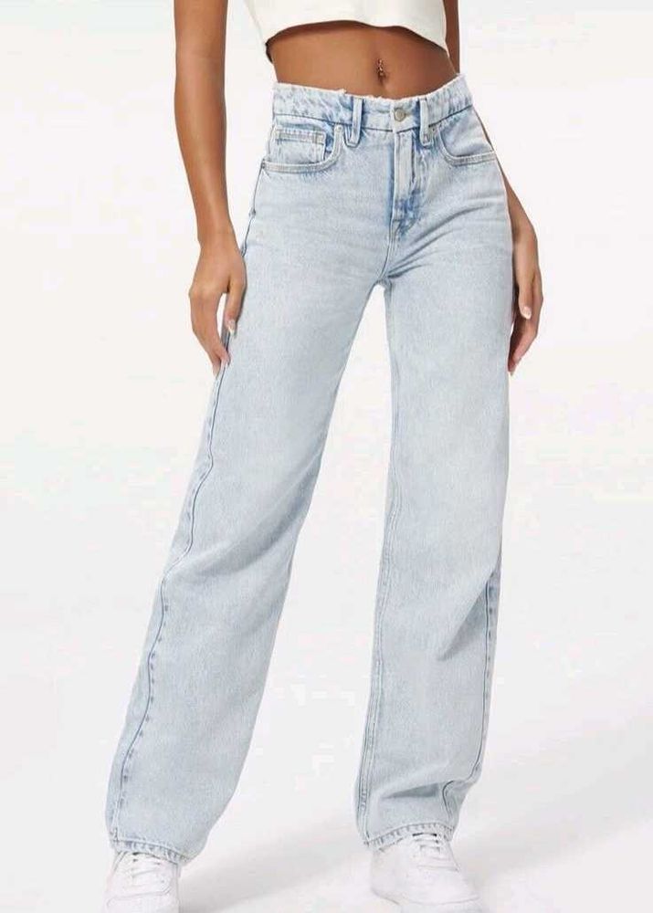 Light Wash American Eagle Jeans