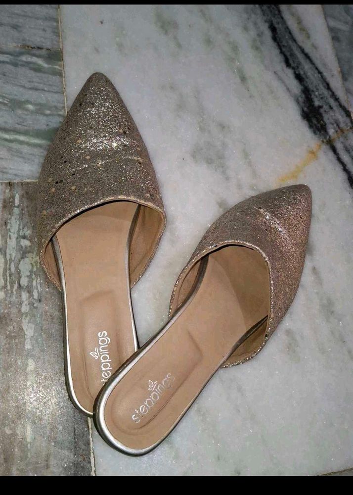 Sparkling Gold Steppings Mules n very comfortable