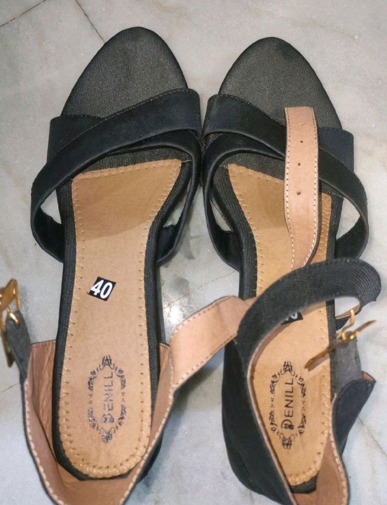 Brand New DENILL BLACK Heels 👠 40 Size