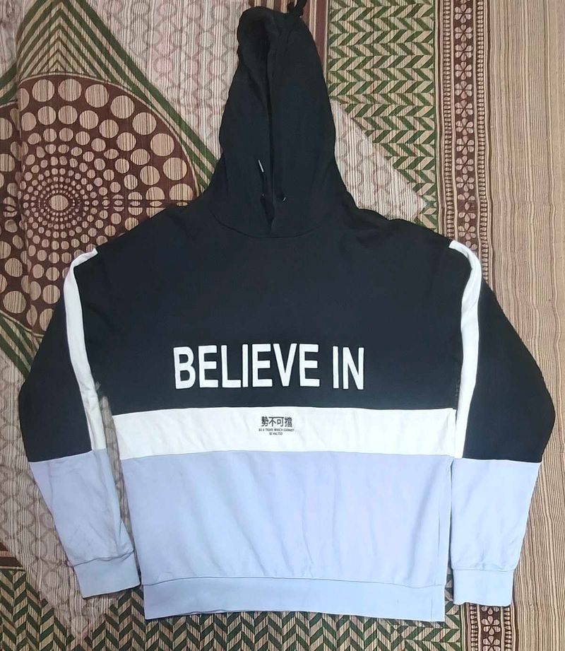 Unisex salon Believe In Hoodie