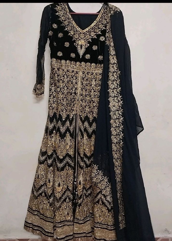 Beautiful Black Heavy Lehanga