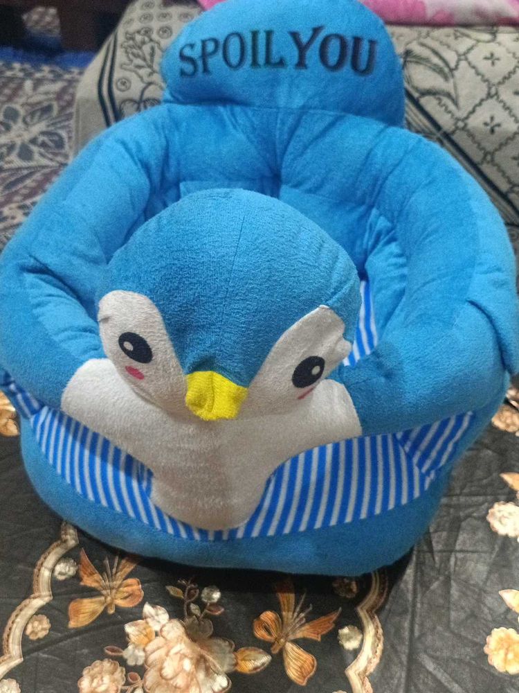 Cute Penguin Baby Seat