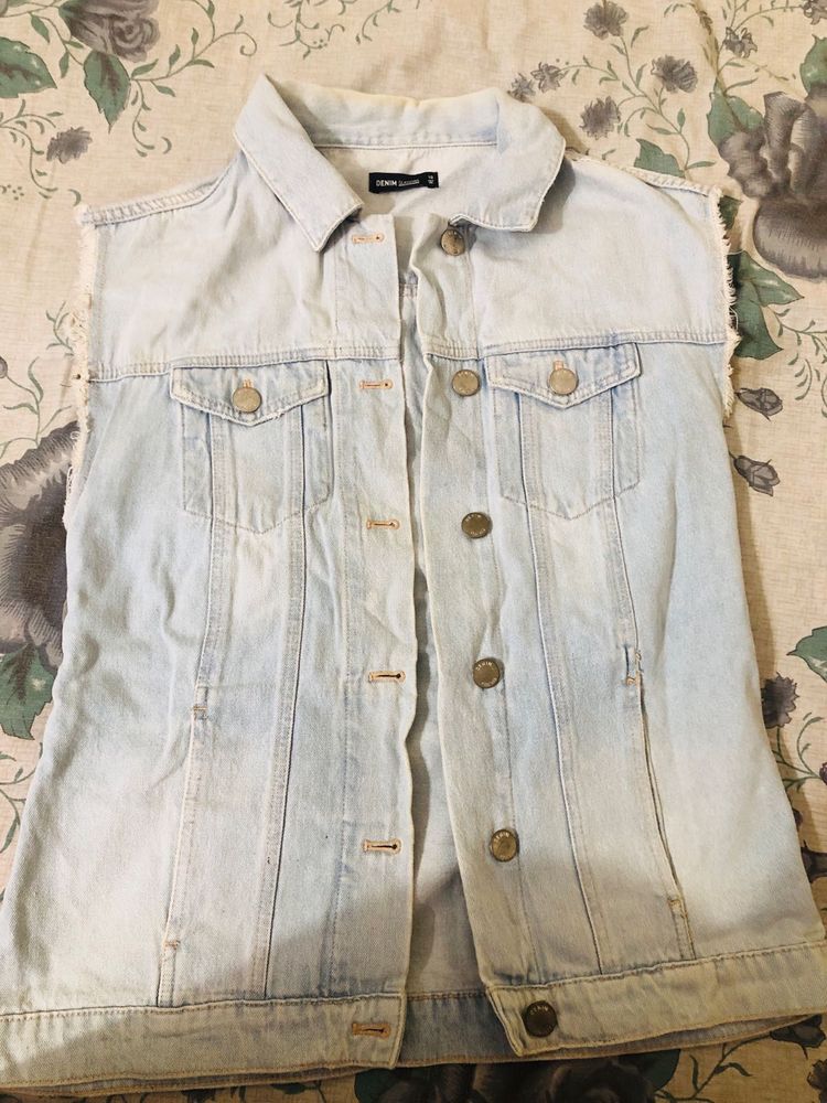 Denim Vest - Sleeveless Style