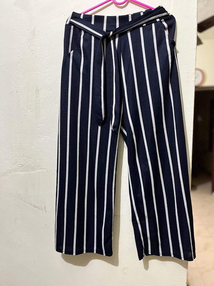 Wide Leg Pants With Lays