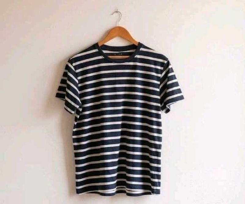 Striped T-Shirt for men (L)