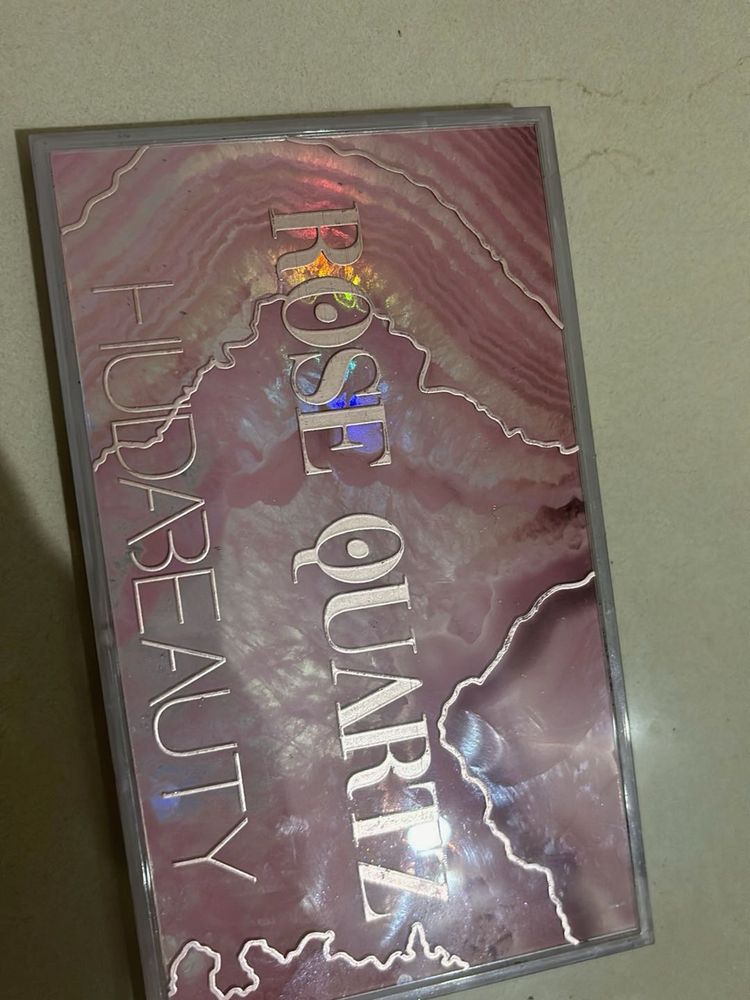 Huda Beauty Rose Quartz Palette