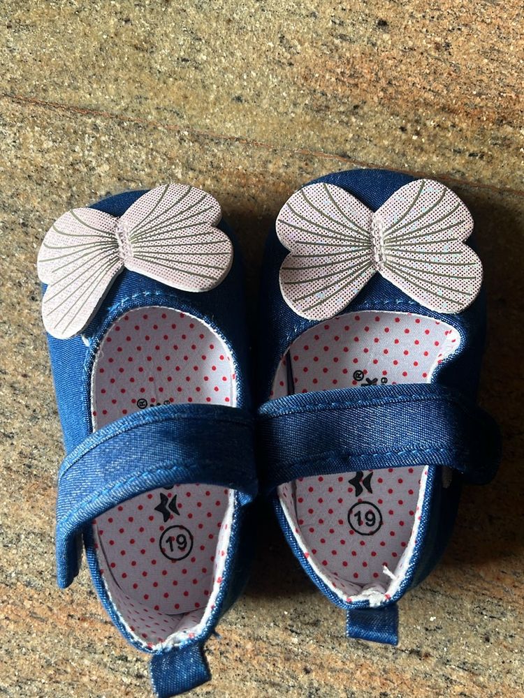 Baby Hug Shoes Helps Kid To Walk Easily And Smooth