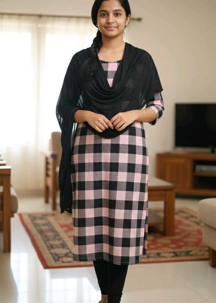Pink &amp; Black Checkered Kurta