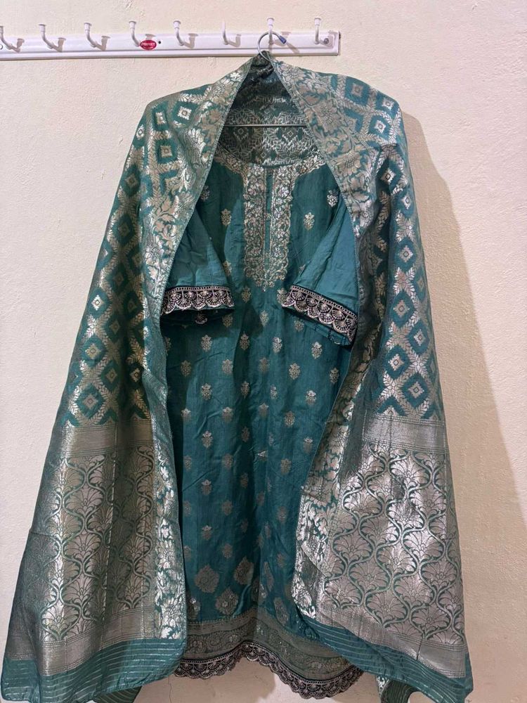 Elegant Teal Kurta Set