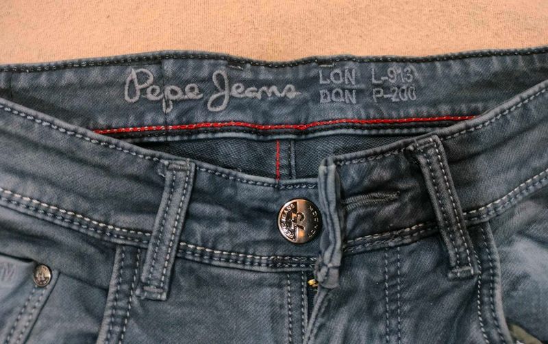 🚨New MENS PEPE Jeabs 30 Size🚨