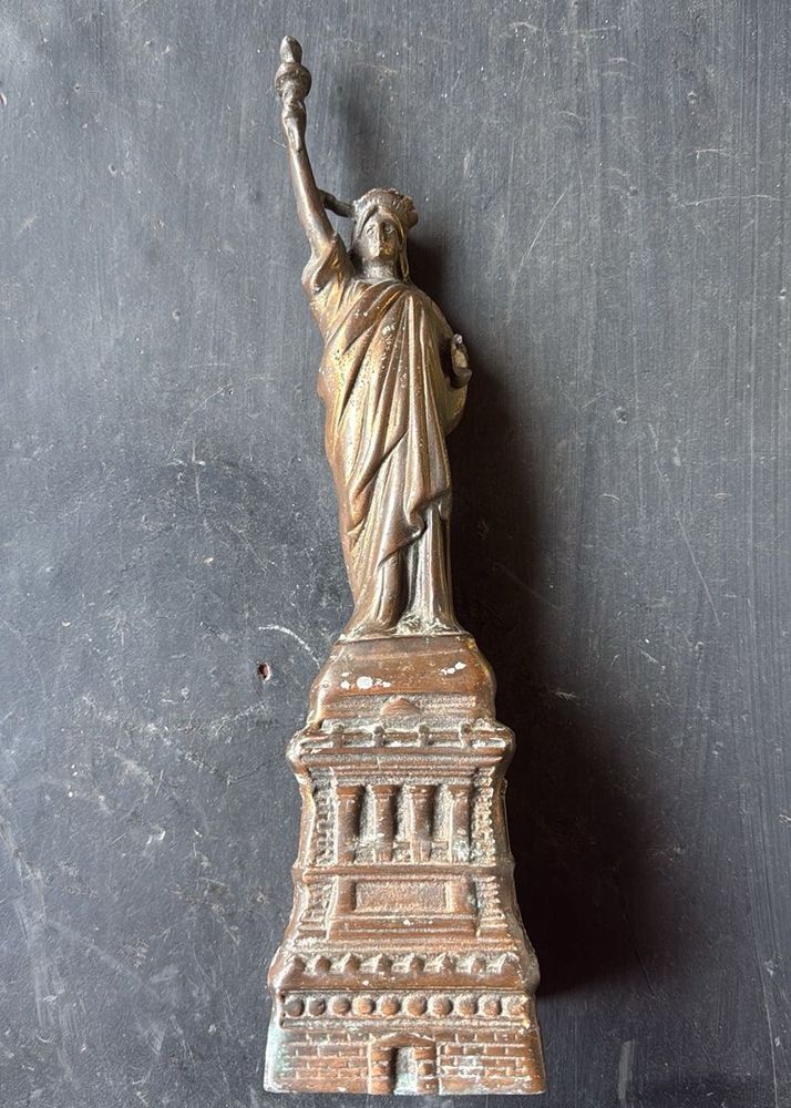 Statue of Liberty Showpiece