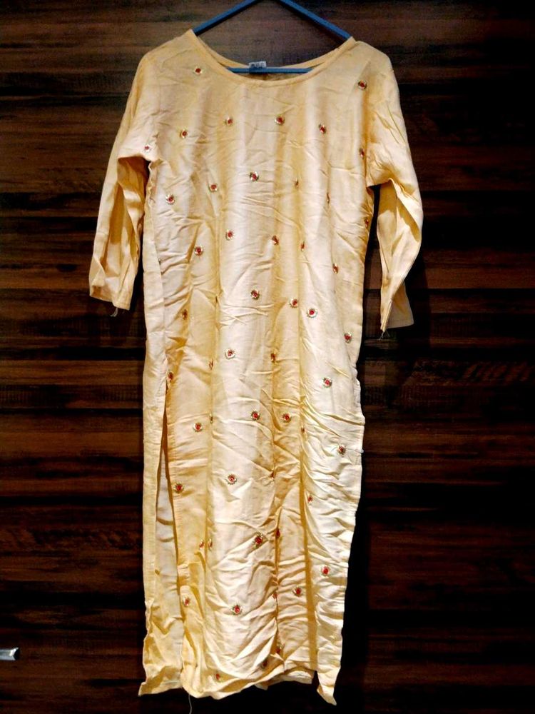 Flower Embroidery Kurta