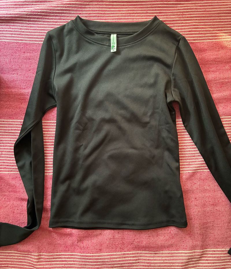 Newme Basic Black Bodyfit Tee