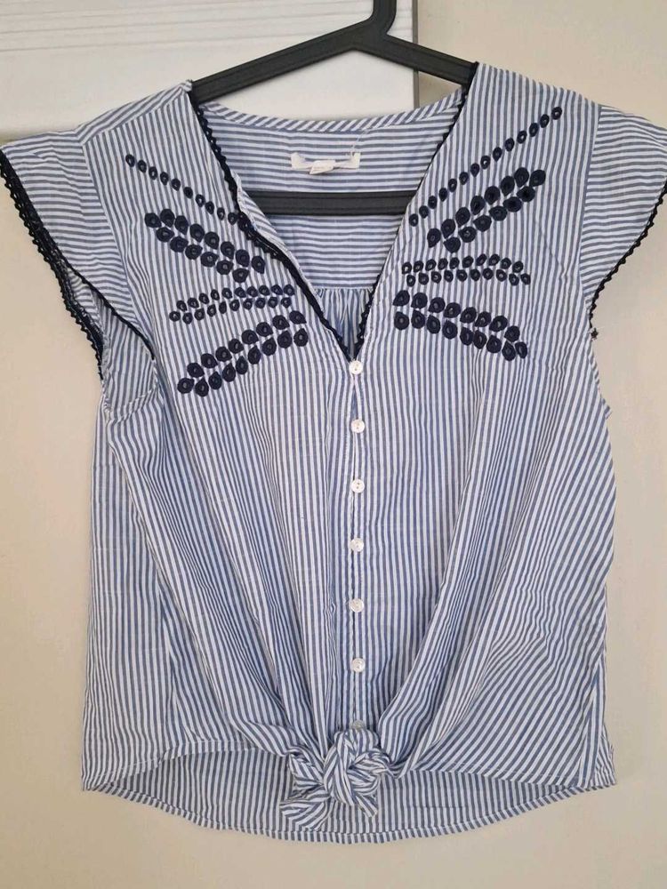 Chic Striped Button-Down Blouse💗