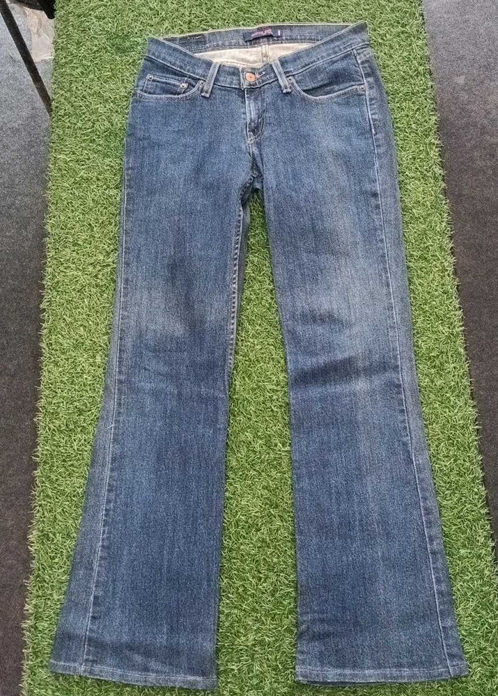 Levi&#39;s Flare Leg Jeans