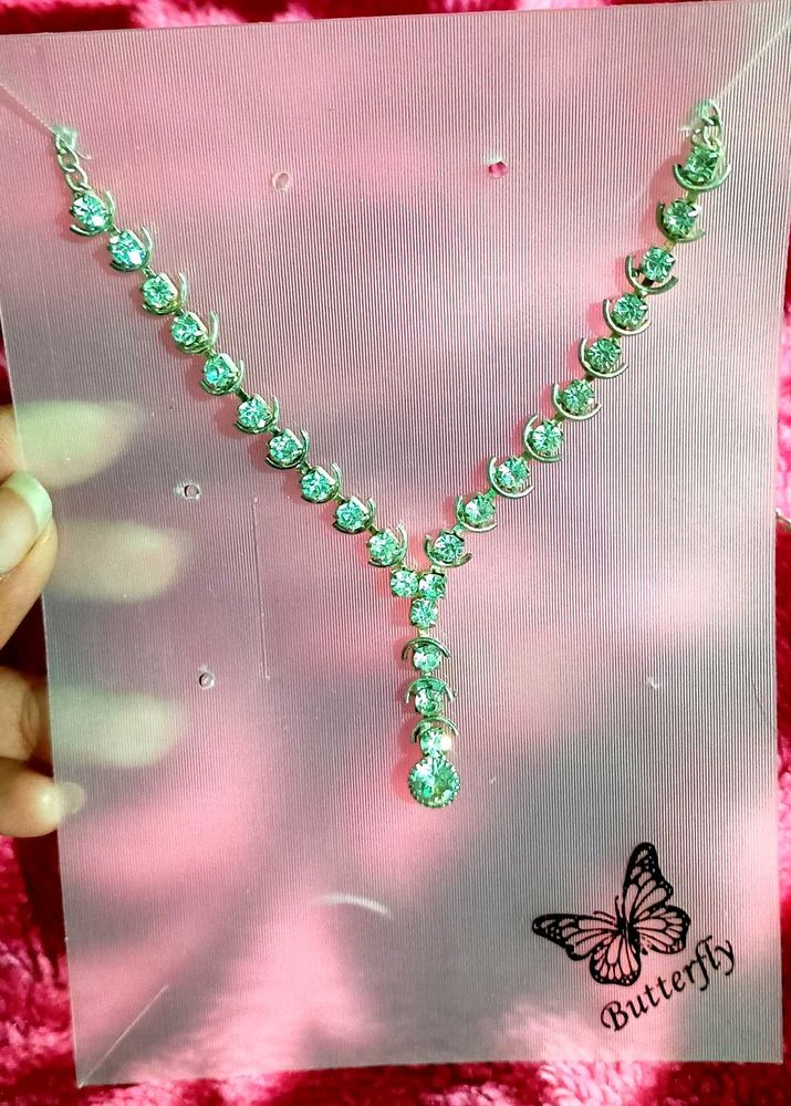 Sparkling  Stone Necklace