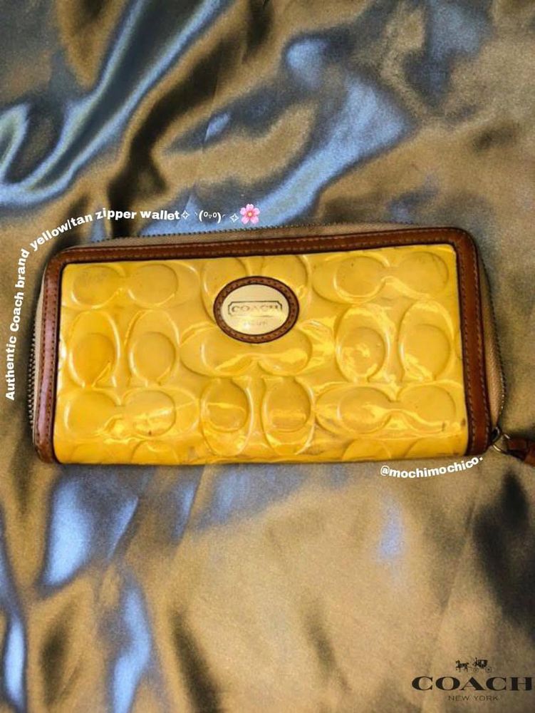 Authentic Coach Vintage Wallet