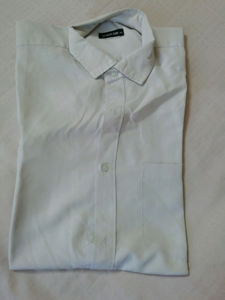 Black Tie , M Size White Shirt
