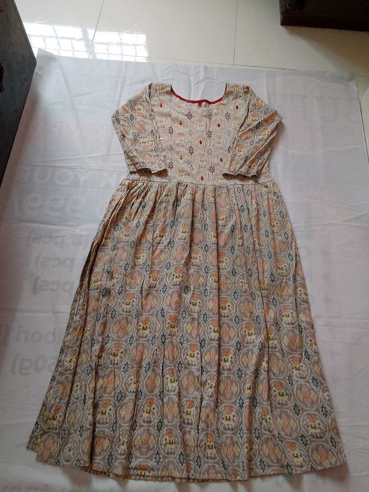 Nayara Cut Kurti