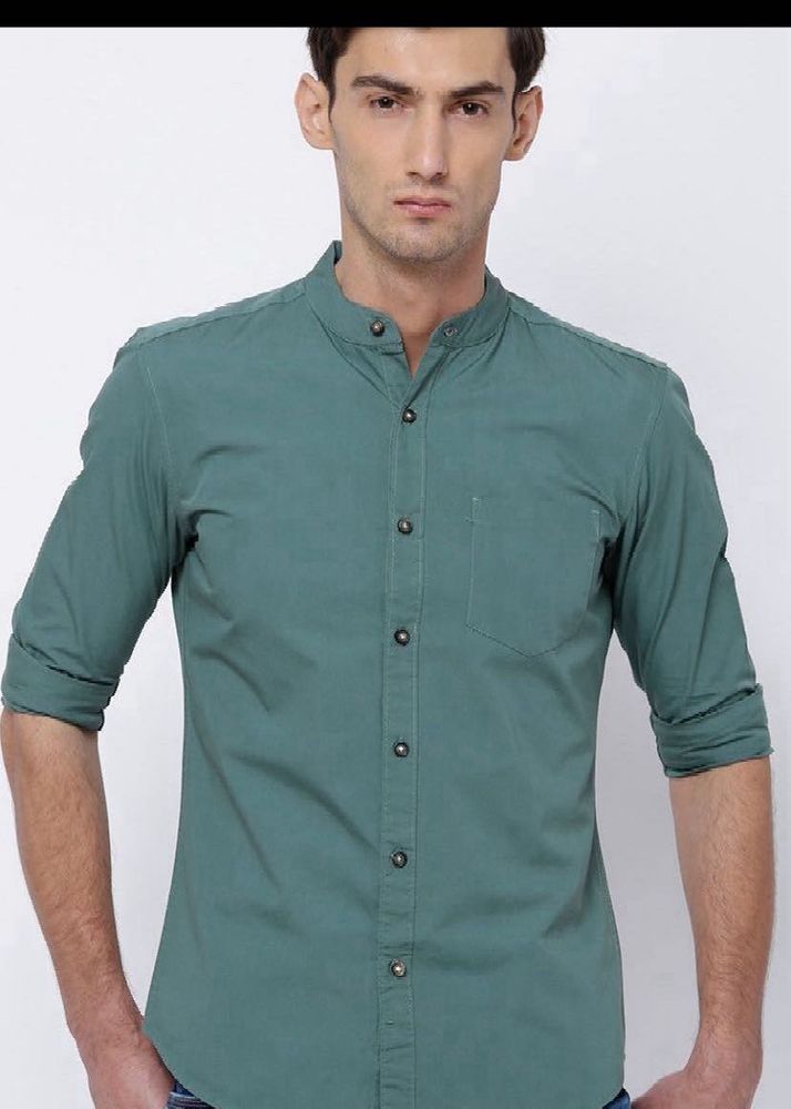 HIGHLANDER Men Green Slim FitCasualShirt