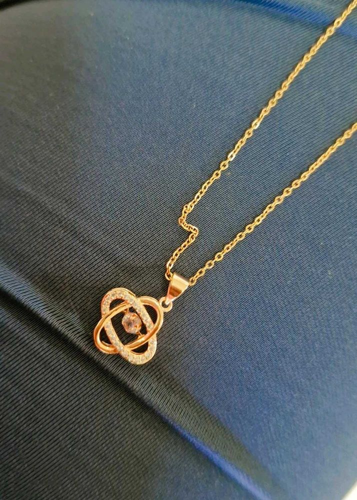 Elegant Gold Necklace