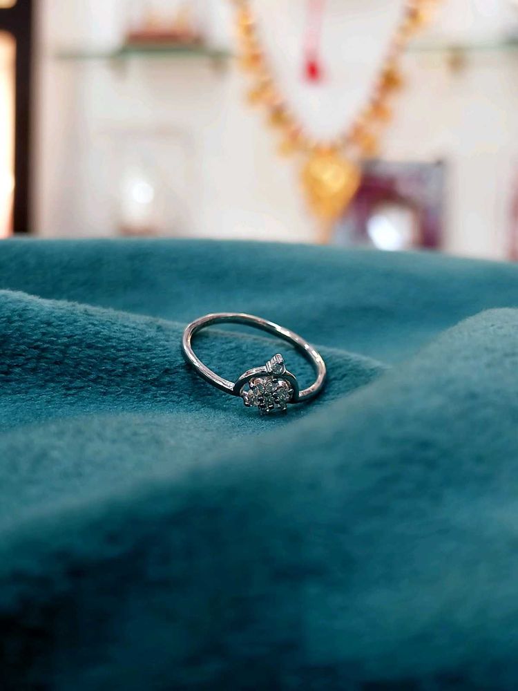 ✨👀 Sterling Silver Ring 🥰💍🌸