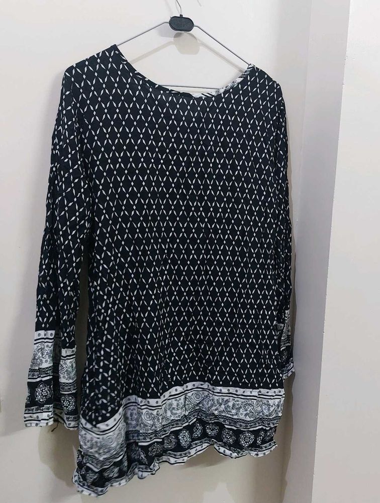 Black Patterned Tunic Top