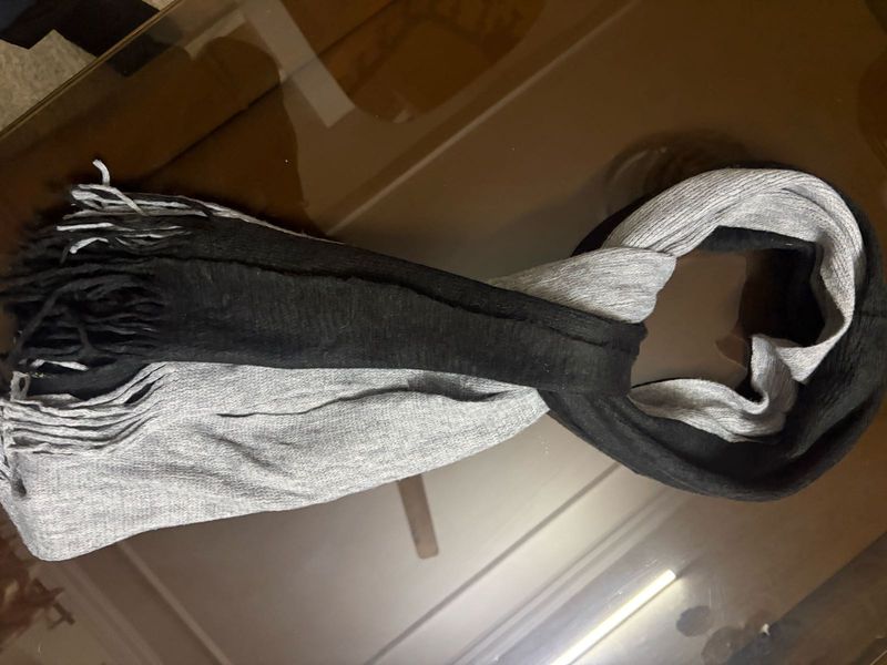 Stylish Two-Tone Scarf