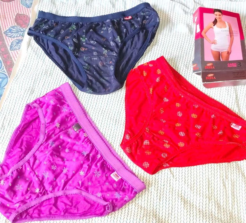 Women Clothing.💜❤️💙