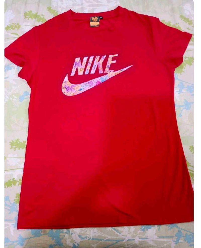 Nike Red Graphic Tee