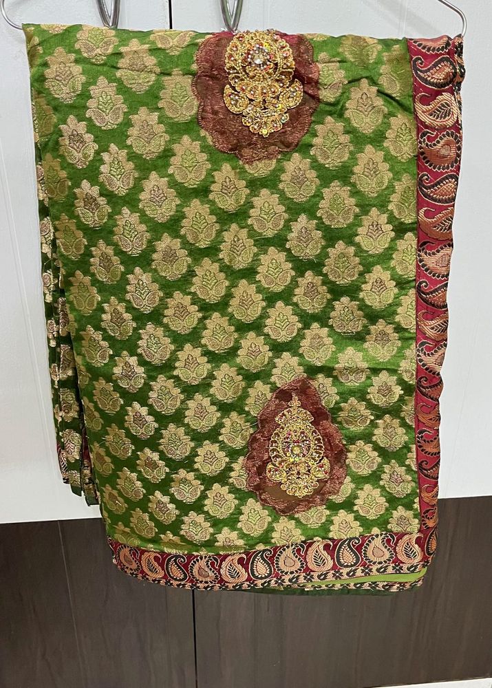 Saree With Blouse