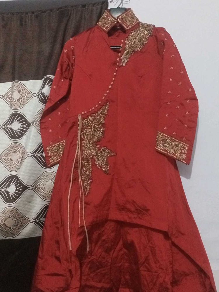Elegant Red Embroidered Kurta Set