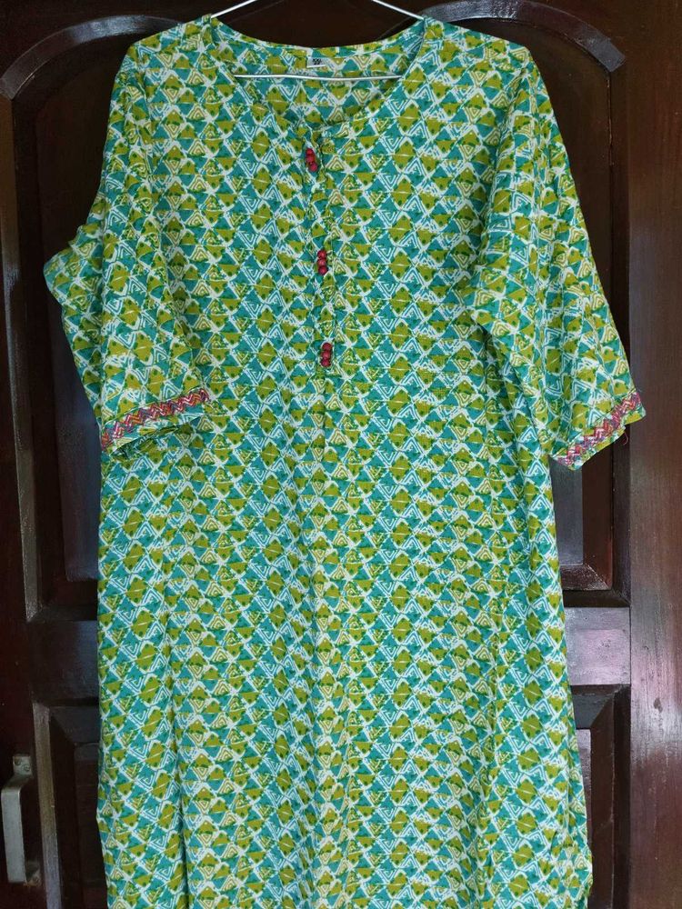 Green Kurti