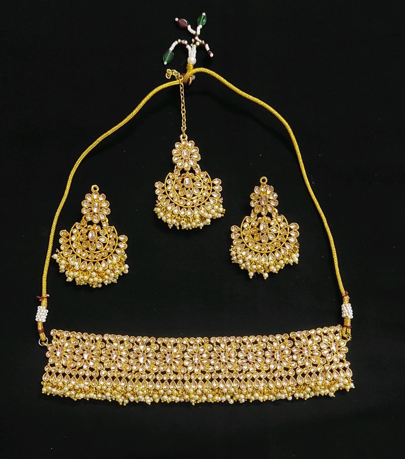 Set Of Golden Jewellery