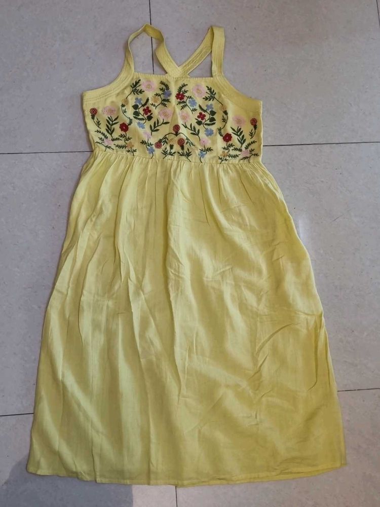 Brand Melange: Midi Dress