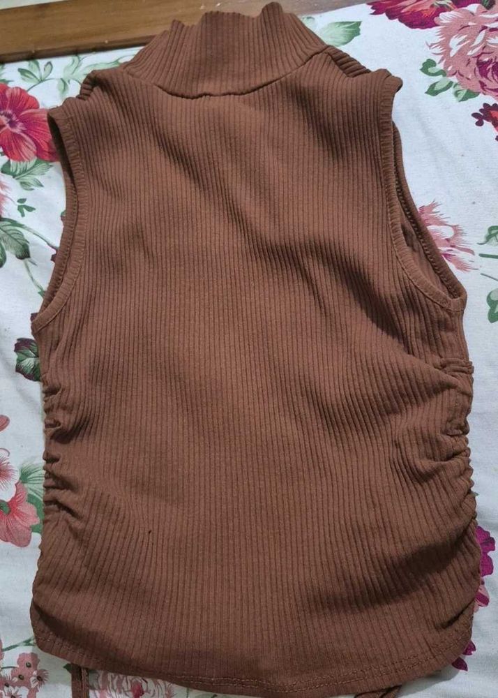 Ribbed Mock Neck Tank Top