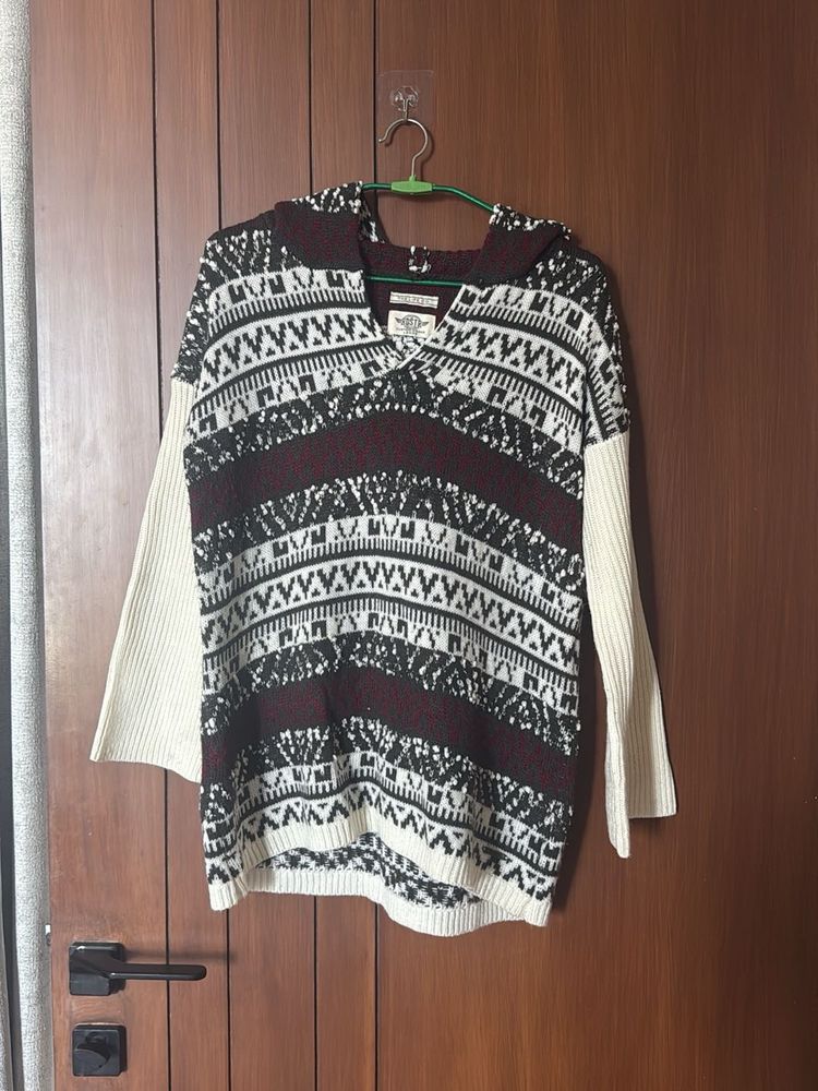 Patterned Knit Hoodie