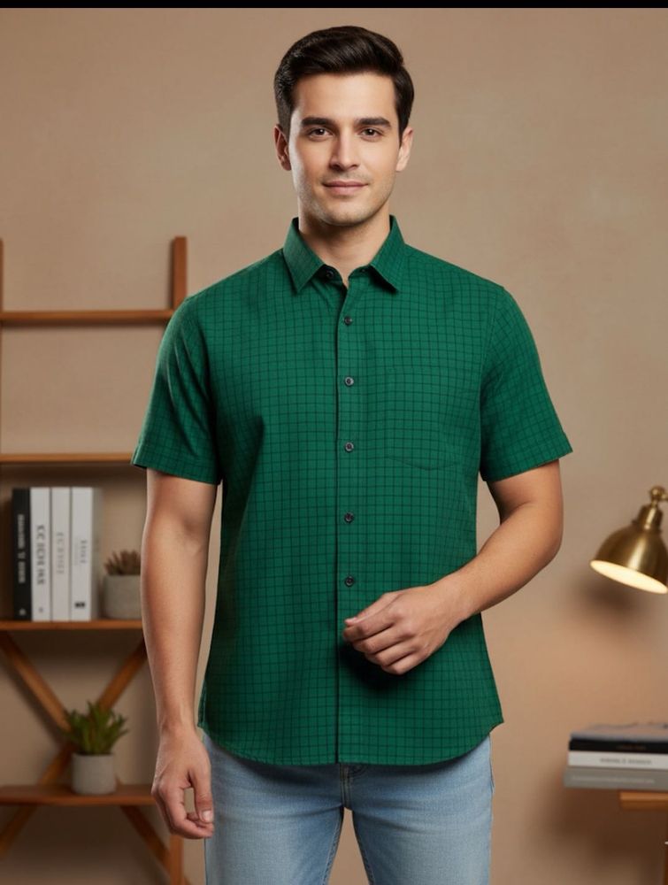 Checked Men&#39;s Shirt
