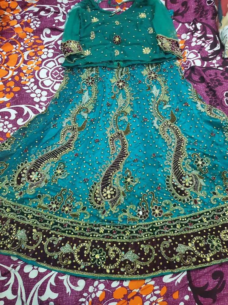 Beautiful Heavy Lahenga