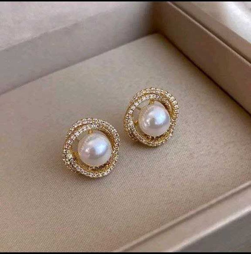 Pearl Stud Earrings with Zircon Detail