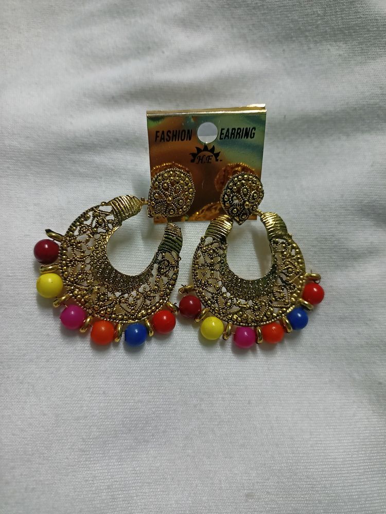 Woman&#39;s Beautiful Earing