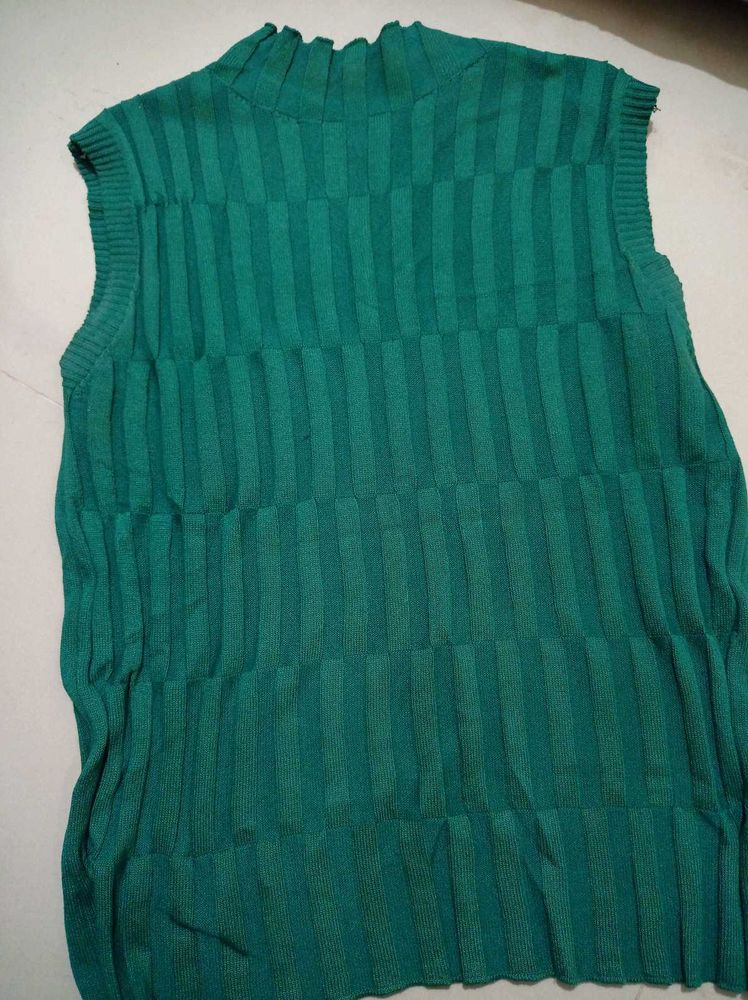 Teal Green Striped Sleeveless turtle neck top