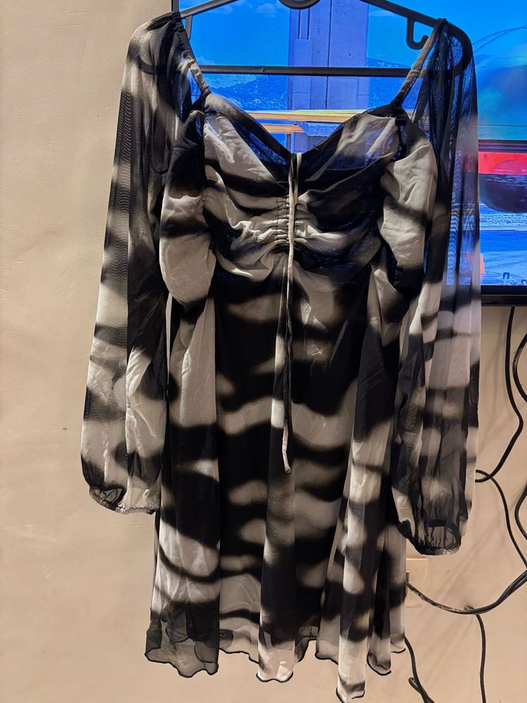 Xxl Chic Tie-Dye Mini Dress