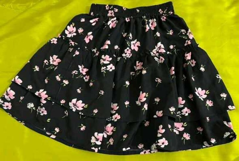 Floral Tiered Mini Skirt