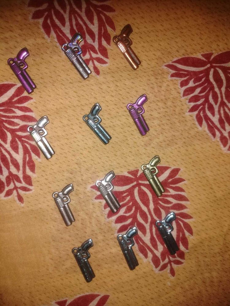 Plastic Toy Locket(Pistol/12 Piss/Multi Colour)💐