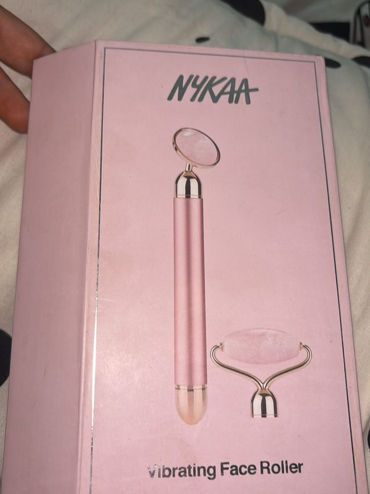 Nykaa Face Roller