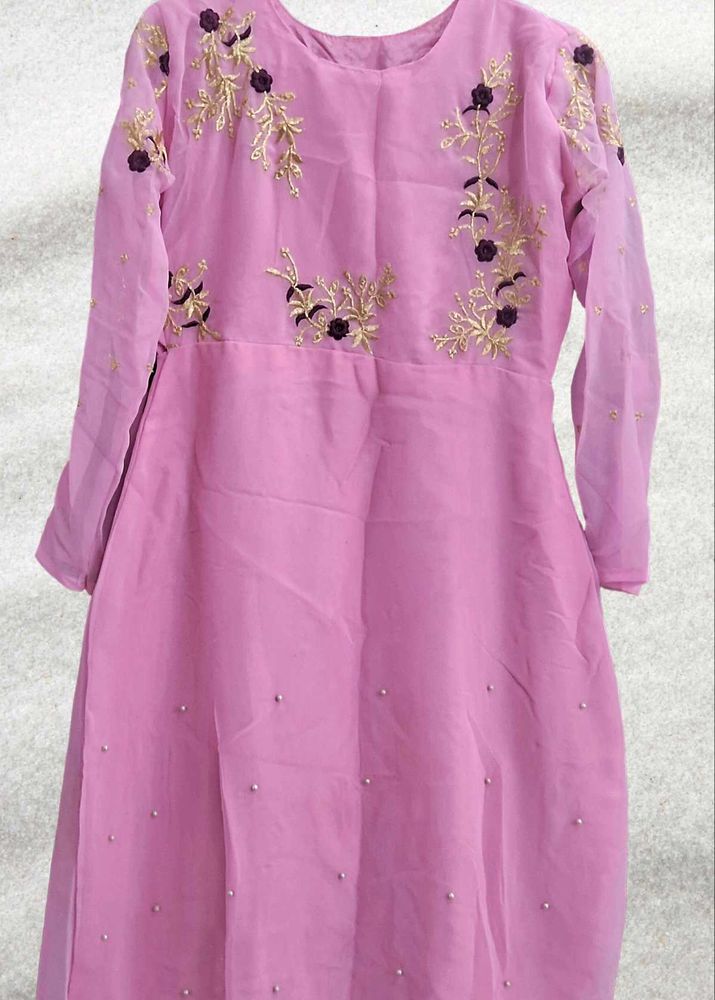 Pink Embroidered Dress💃